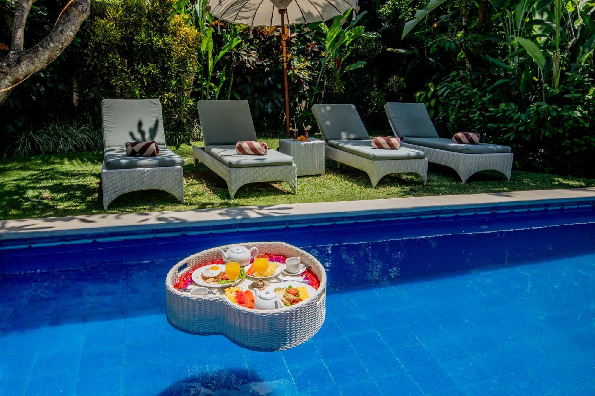 Villa Lodek Deluxe Seminyak Exterior foto