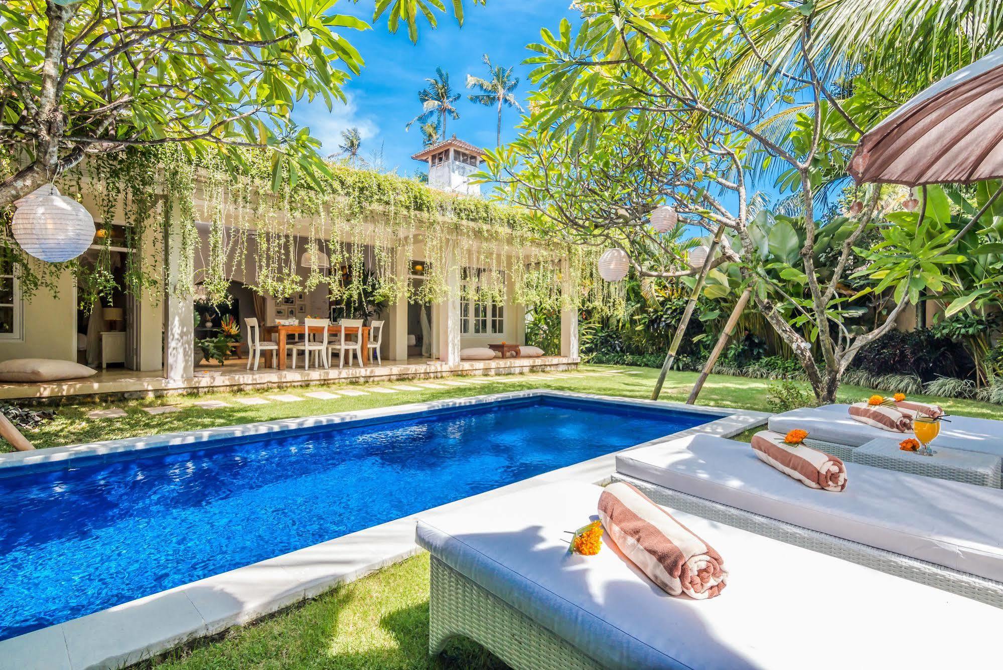 Villa Lodek Deluxe Seminyak Exterior foto